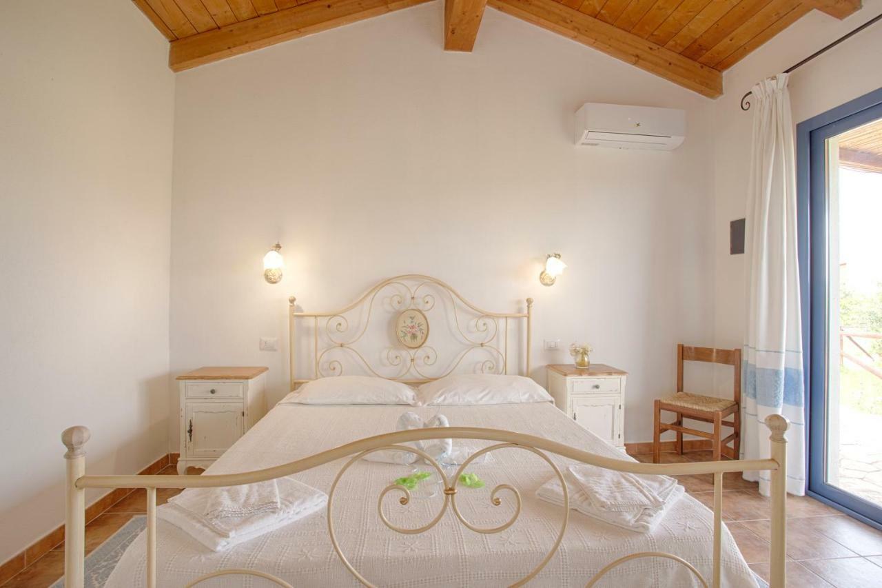 Agriturismo Mieleamaro Villa Olbia Exterior foto